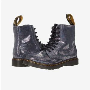 Dr. Martens Little Kid's 1460 Pascal